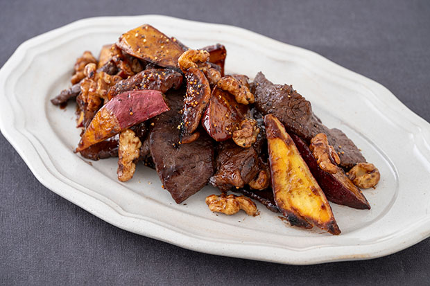 牛肉とさつまいもとドライいちじくのバルサミコソテー